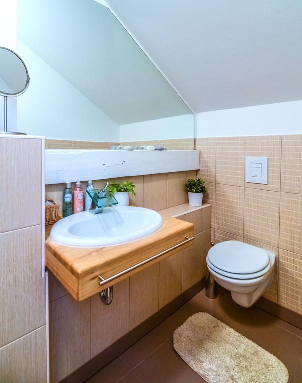 Apartments Kruc ซาเกร็บ ภายนอก รูปภาพ