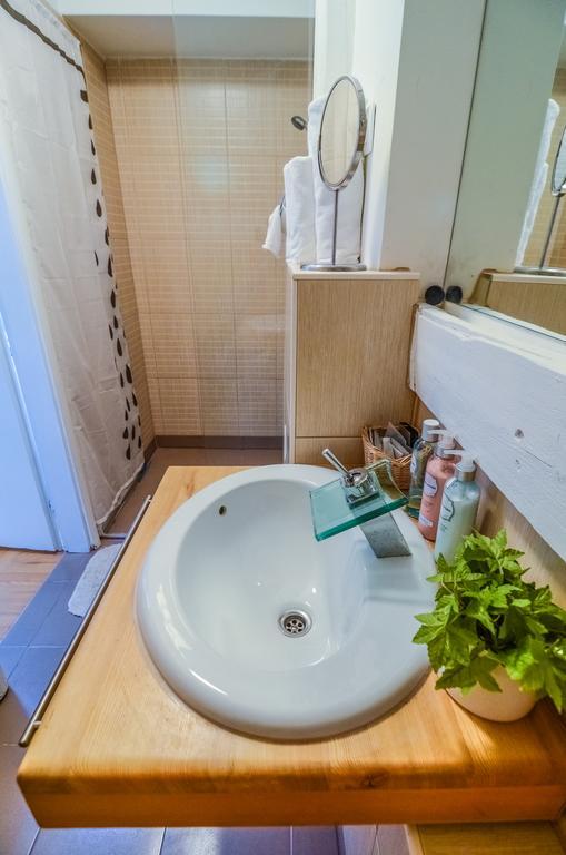 Apartments Kruc ซาเกร็บ ภายนอก รูปภาพ
